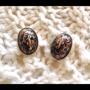 Vintage Black and Gold-Plated Oval Earrings with Painted Motif